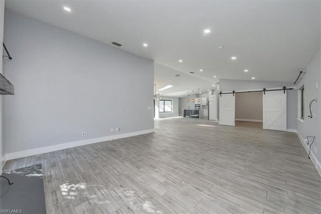 6161 Waxmyrtle WAY, Naples, FL 34109