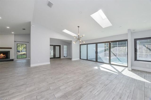 6161 Waxmyrtle WAY, Naples, FL 34109