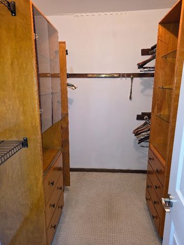 1S150 Spring Road 5B, Oakbrook Terrace, IL 60181