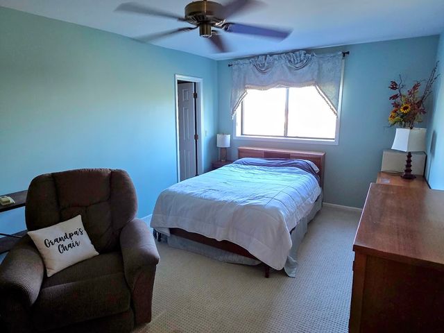 1S150 Spring Road 5B, Oakbrook Terrace, IL 60181