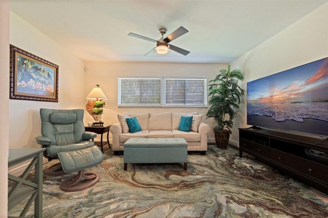 153 58TH AVENUE S, St Petersburg, FL 33705