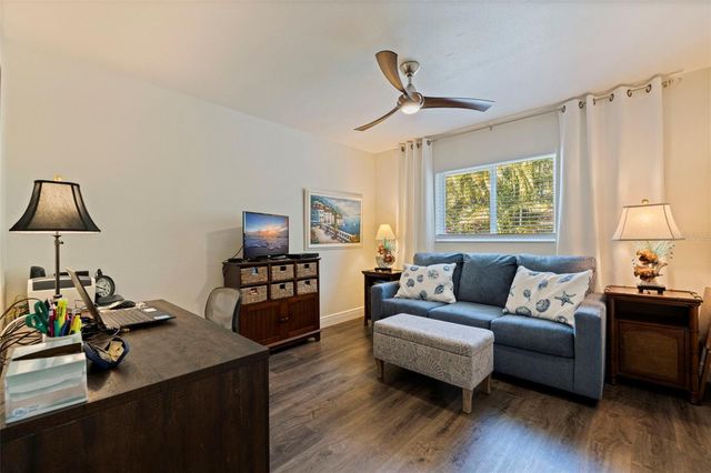 153 58TH AVENUE S, St Petersburg, FL 33705