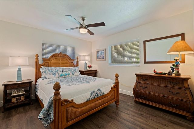 153 58TH AVENUE S, St Petersburg, FL 33705