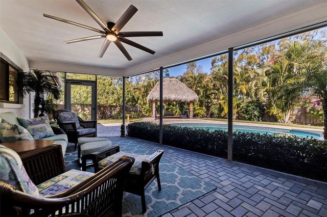 153 58TH AVENUE S, St Petersburg, FL 33705