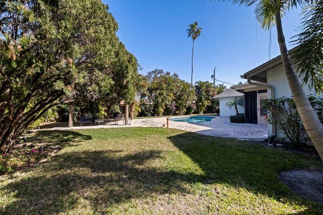 153 58TH AVENUE S, St Petersburg, FL 33705