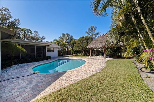 153 58TH AVENUE S, St Petersburg, FL 33705