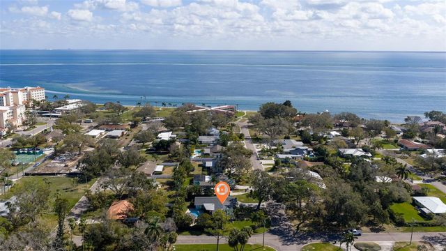 153 58TH AVENUE S, St Petersburg, FL 33705