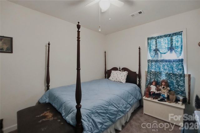 7626 Winterset Drive, Charlotte, NC 28270