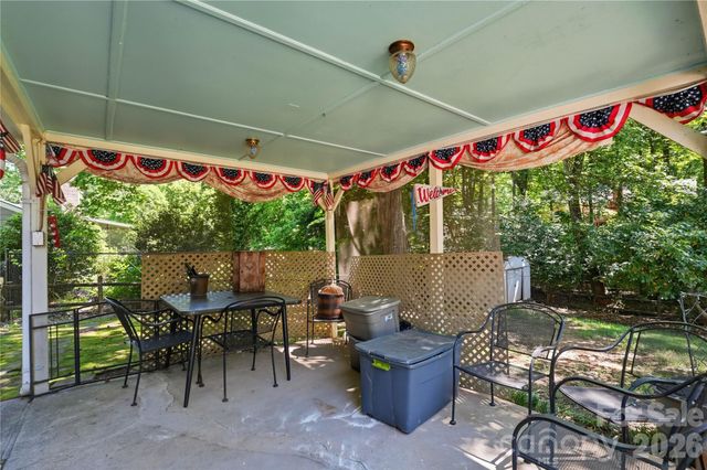 7626 Winterset Drive, Charlotte, NC 28270