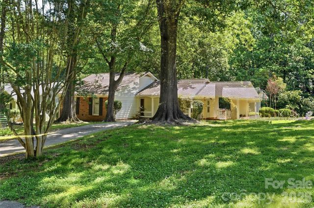 7626 Winterset Drive, Charlotte, NC 28270
