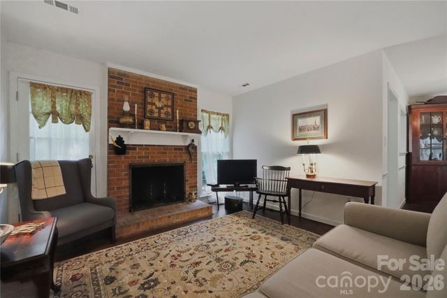 7626 Winterset Drive, Charlotte, NC 28270