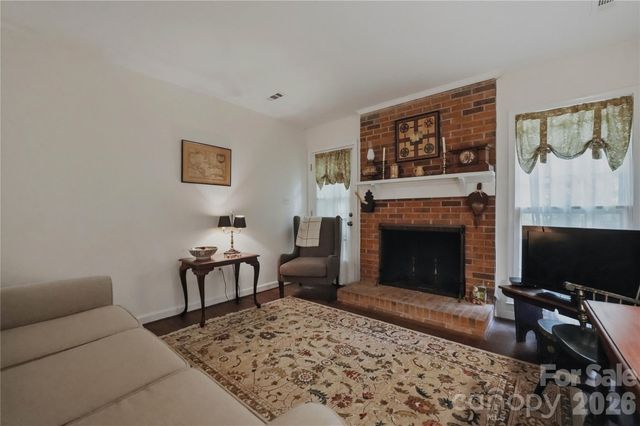 7626 Winterset Drive, Charlotte, NC 28270