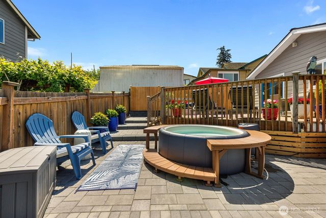 10038 59th Ave S, Seattle, WA 98178