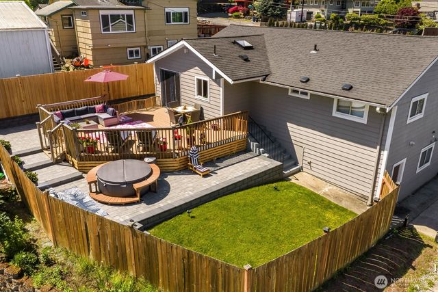 10038 59th Ave S, Seattle, WA 98178