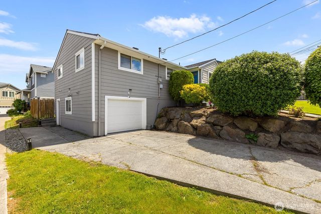 10038 59th Ave S, Seattle, WA 98178