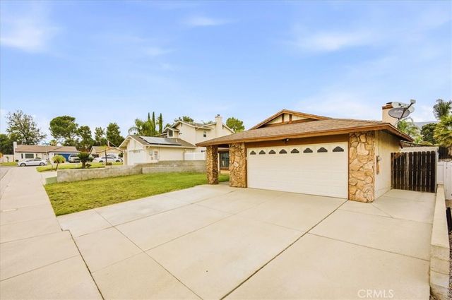 2575 Mimosa Drive, San Bernardino, CA 92407