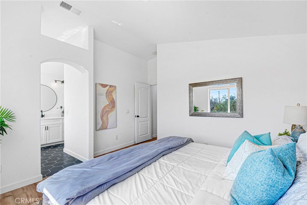 Image 12 of property listing at 812 Early Dawn, San Jacinto, CA 92582
