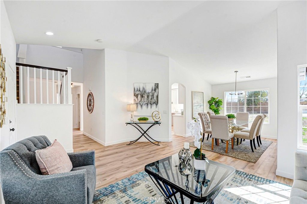 Image 4 of property listing at 812 Early Dawn, San Jacinto, CA 92582