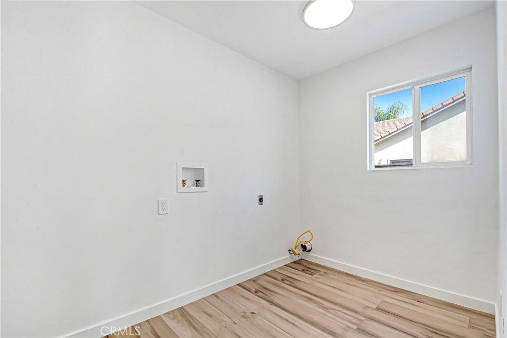 Image 9 of property listing at 812 Early Dawn, San Jacinto, CA 92582
