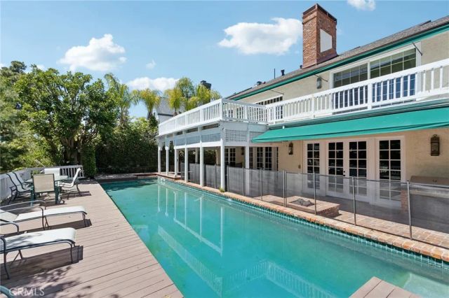 10190 Baywood Court, Los Angeles, CA 90077