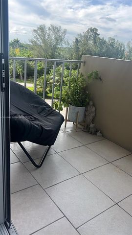 880 NE 69th Street 6R, Miami, FL 33138