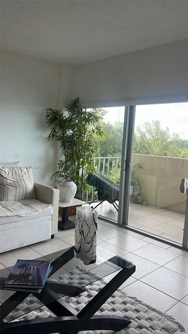 880 NE 69th Street 6R, Miami, FL 33138