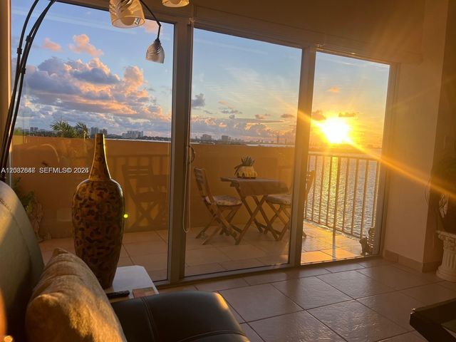 880 NE 69th Street 6R, Miami, FL 33138