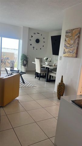 880 NE 69th Street 6R, Miami, FL 33138