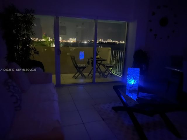 880 NE 69th Street 6R, Miami, FL 33138