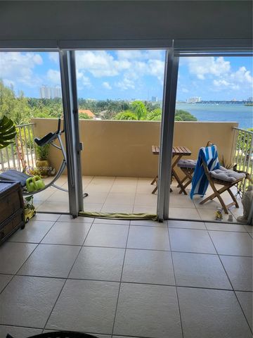 880 NE 69th Street 6R, Miami, FL 33138