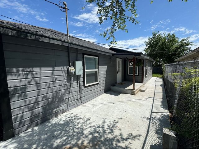 1110 Elgin St, Corpus Christi, TX 78405