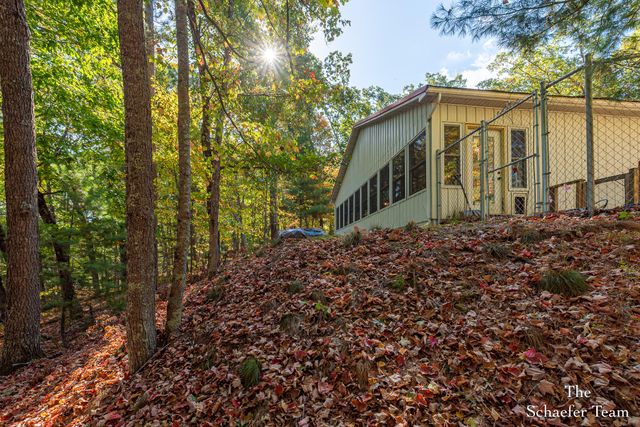 11256 S Roby Lake Drive, Baldwin, MI 49304