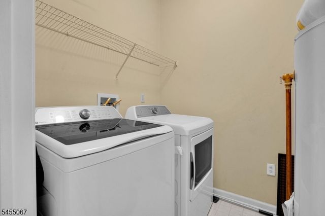 8 Allister Ct, Lincoln Park Boro, NJ 07035