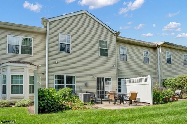 8 Allister Ct, Lincoln Park Boro, NJ 07035