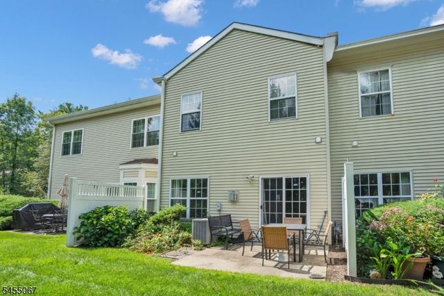 8 Allister Ct, Lincoln Park Boro, NJ 07035