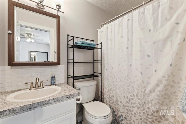 1700 S Camas, Nampa, ID 83686