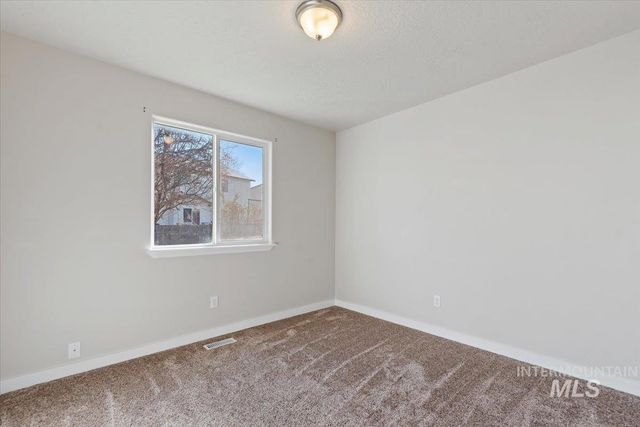 1700 S Camas, Nampa, ID 83686