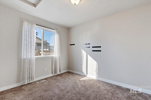 1700 S Camas, Nampa, ID 83686