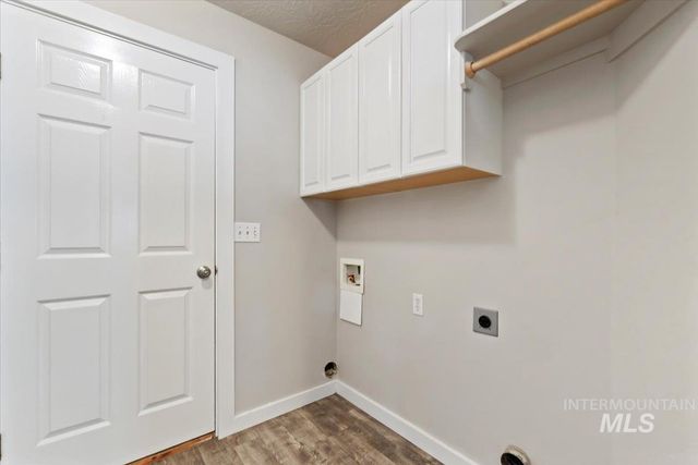 1700 S Camas, Nampa, ID 83686