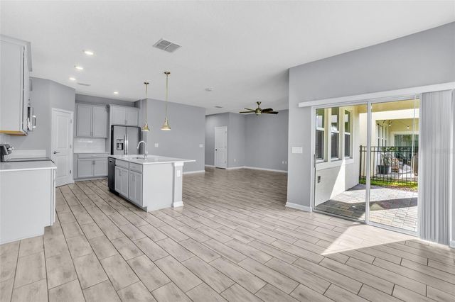 1048 DOWNSWING PLACE, Davenport, FL 33896