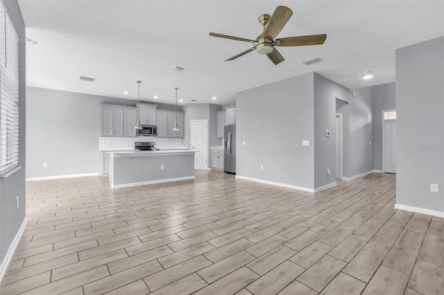 1048 DOWNSWING PLACE, Davenport, FL 33896