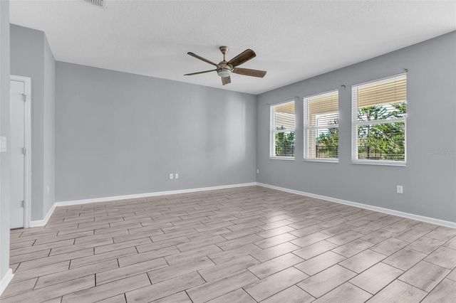 1048 DOWNSWING PLACE, Davenport, FL 33896