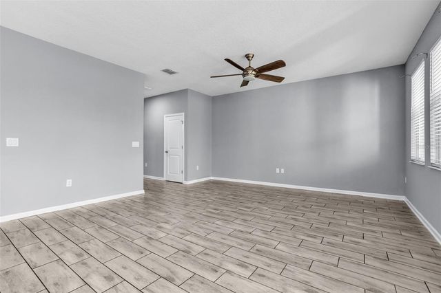 1048 DOWNSWING PLACE, Davenport, FL 33896