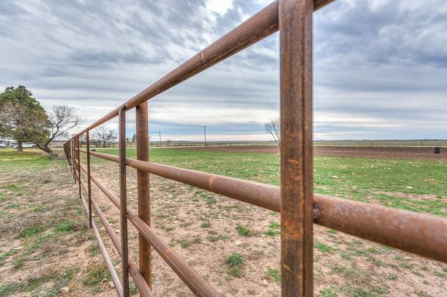 6650 Treece Rd, San Angelo, TX 76905