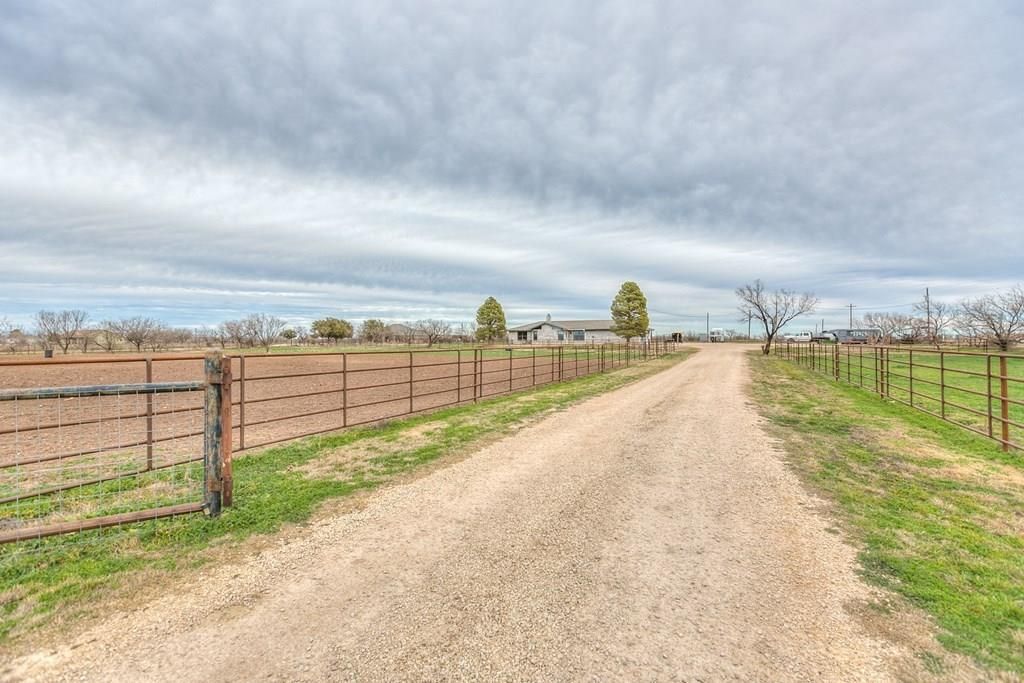 Image 1 of property listing at 6650 Treece Rd, San Angelo, TX 76905