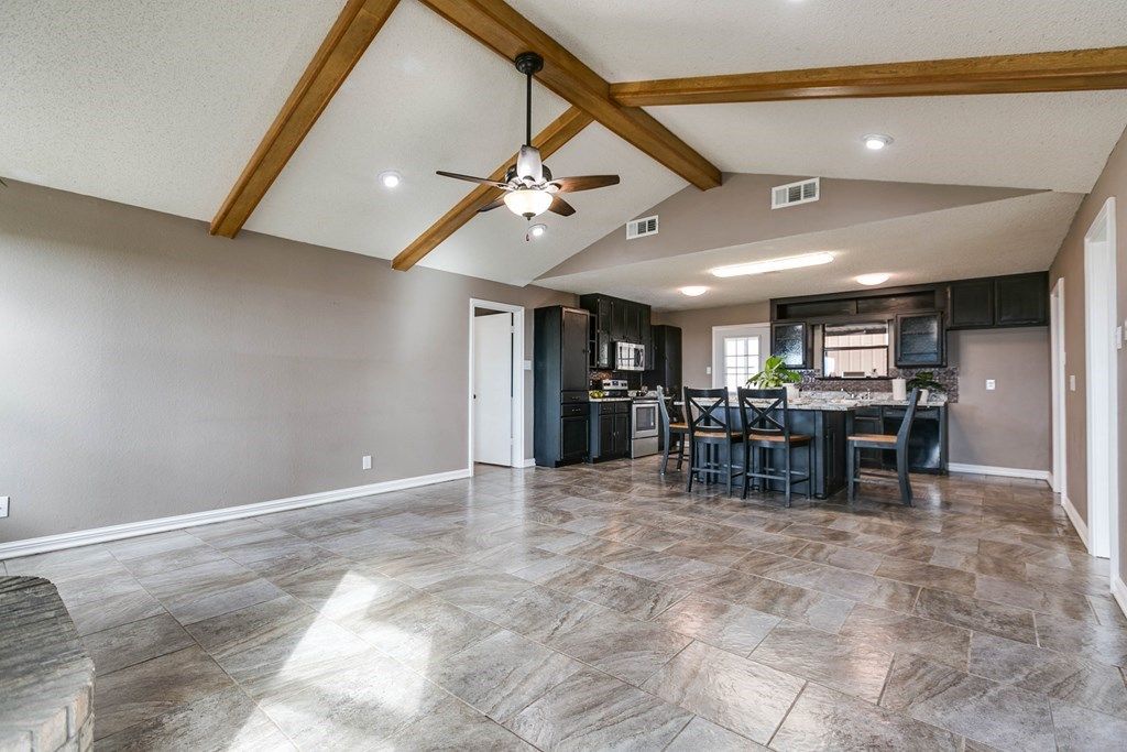 Image 10 of property listing at 6650 Treece Rd, San Angelo, TX 76905