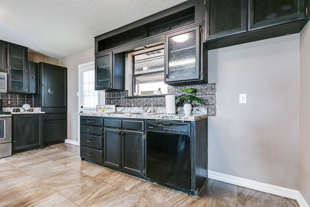 Image 14 of property listing at 6650 Treece Rd, San Angelo, TX 76905