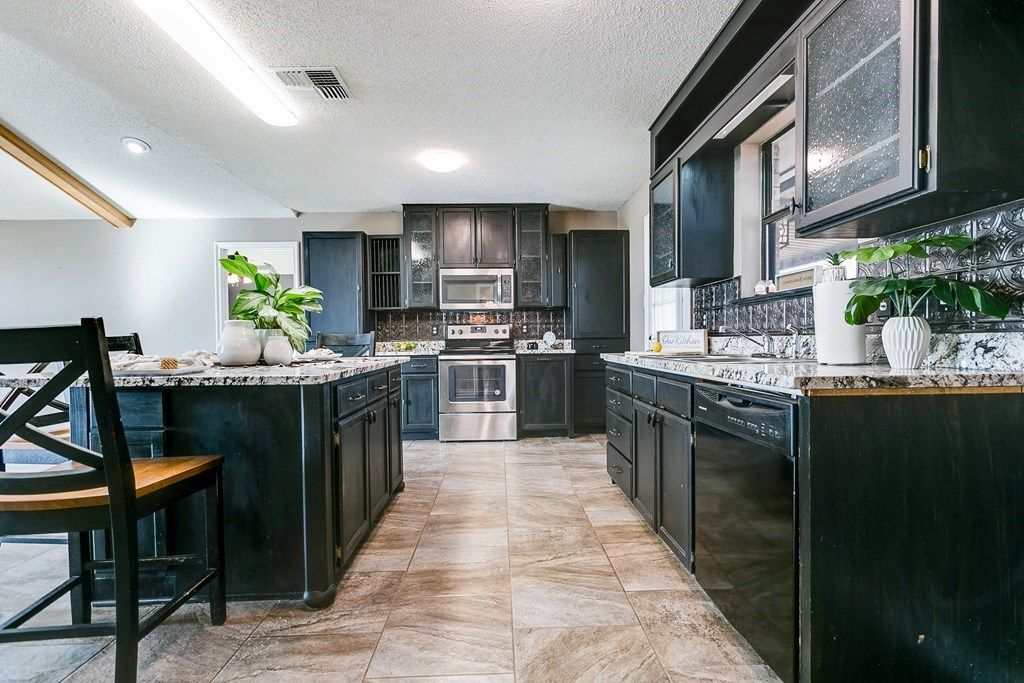 Image 15 of property listing at 6650 Treece Rd, San Angelo, TX 76905