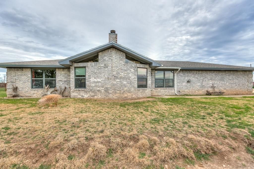 Image 2 of property listing at 6650 Treece Rd, San Angelo, TX 76905