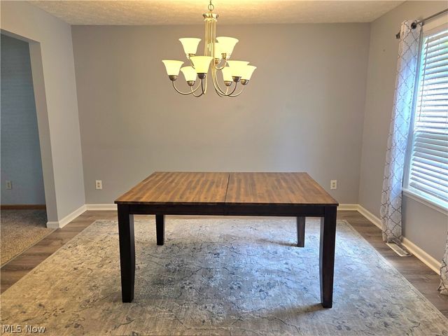 1742 Steese Road, Green, OH 44685